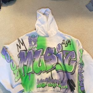 adika women’s small hoodie